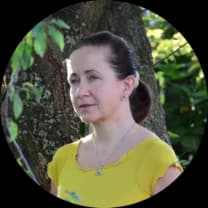 Fehér Mária oktató